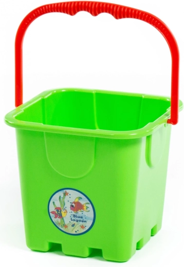 Plastique de qualité pour le jeu en extérieur