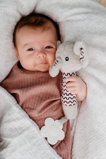 Léger pouet pour le développement sensoriel