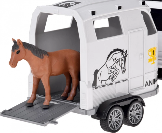 Rampe ouvrante et transport du cheval