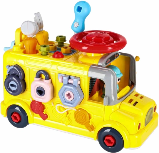 Autobus roulant rempli d’activités