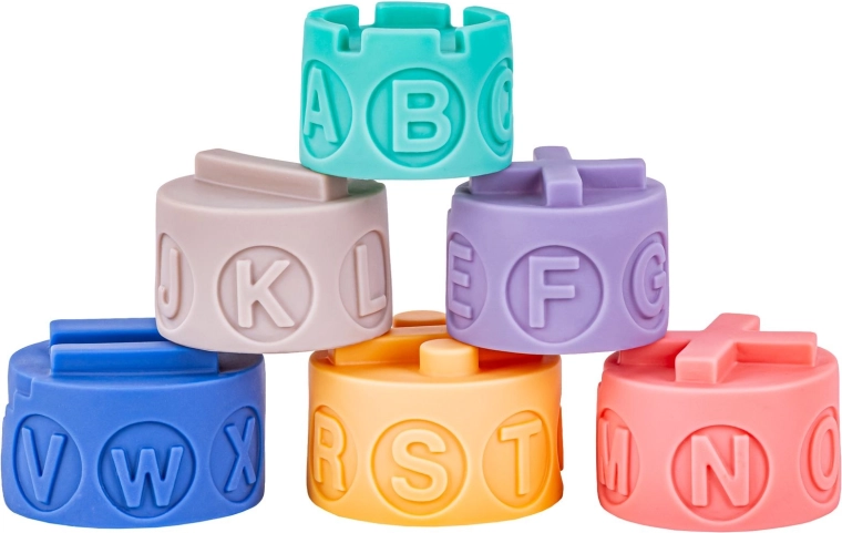 Lettres, couleurs et détails en relief pour apprendre en jouant