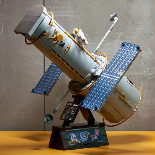 Panneaux amovibles et compartiment d’instruments détaillé