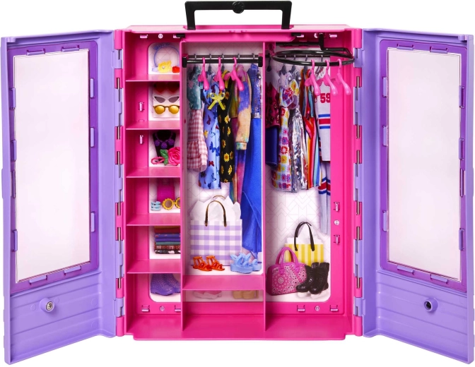 Rangement organisé des vêtements