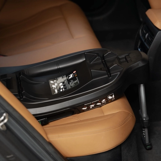 Installation sûre avec ISOFIX et jambe de force