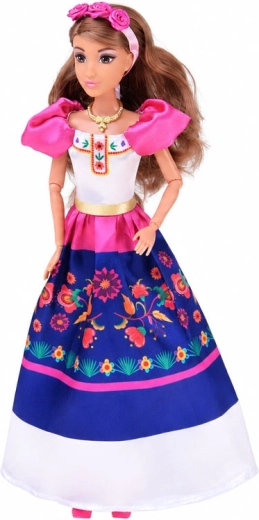 Une robe folklorique pleine de couleurs