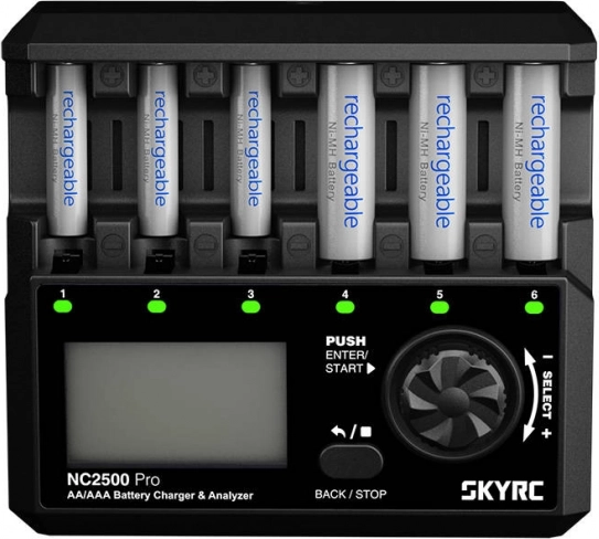 Chargeur intelligent AA/AAA SkyRC avec régénération et USB QC 3.0