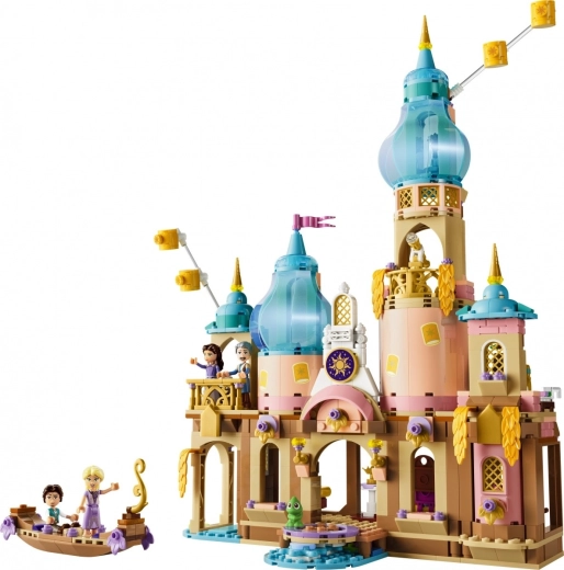 Château inspiré du film, rempli de pièces et de détails