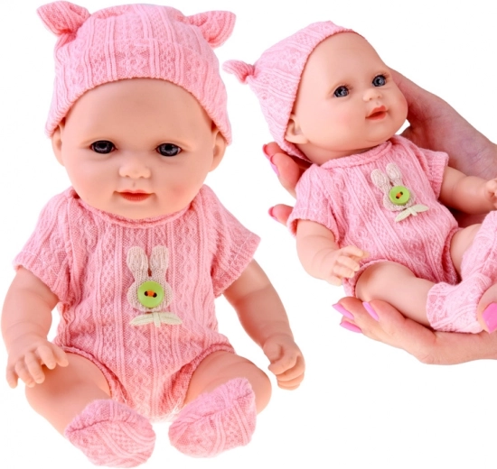 Adorable poupée bébé 26 cm en grenouillère tricotée avec bonnet