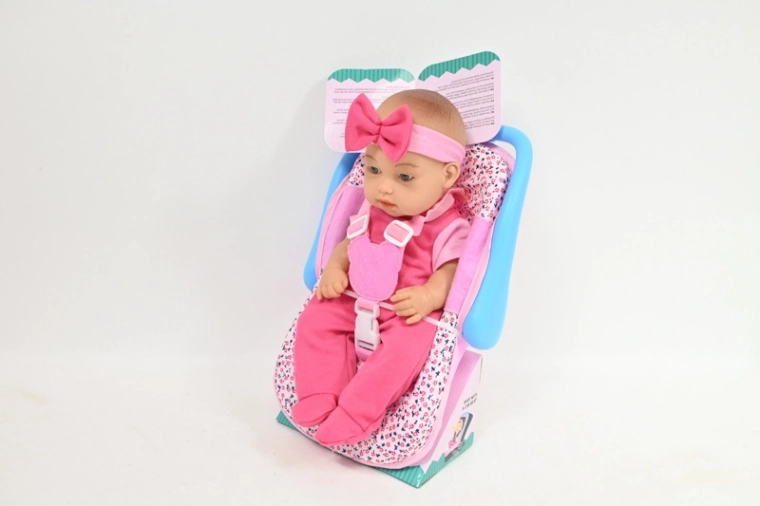 Poupée bébé Bobas dans un porte-bébé