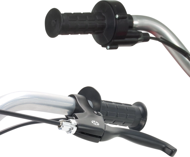 Commandes réalistes comme sur une vraie moto