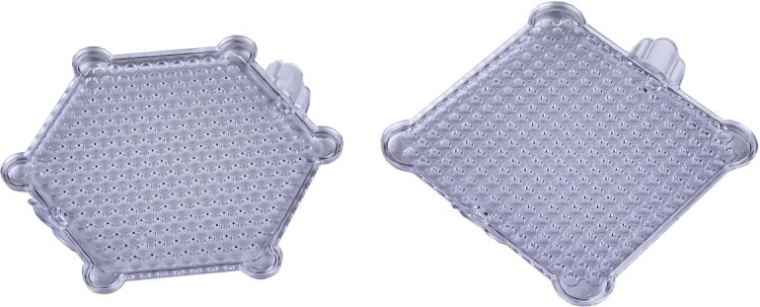 Deux plaques pour assembler des motifs