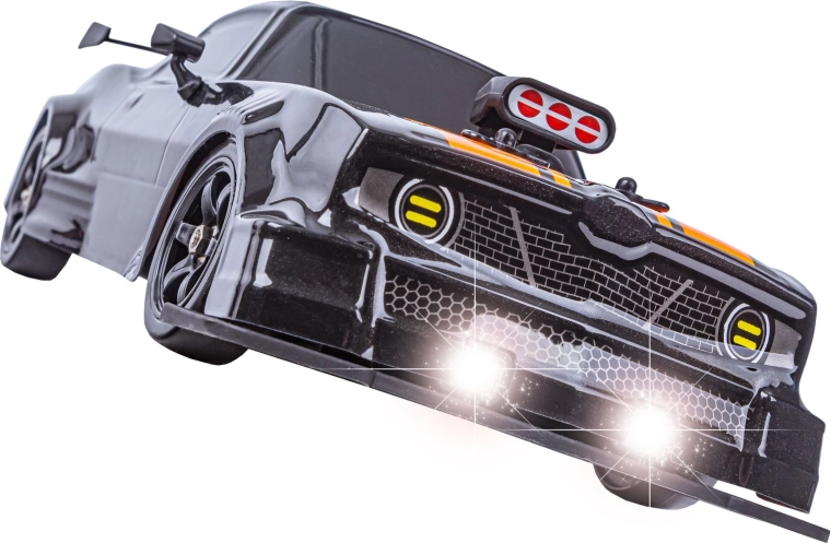 Lumières LED et look sportif