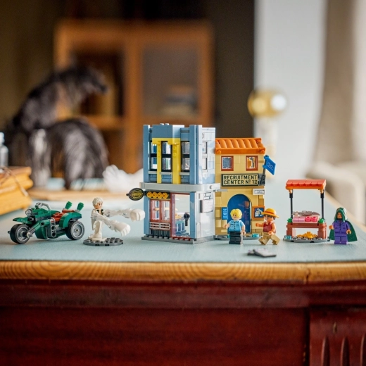 4 minifigurines et la moto du capitaine Smoker