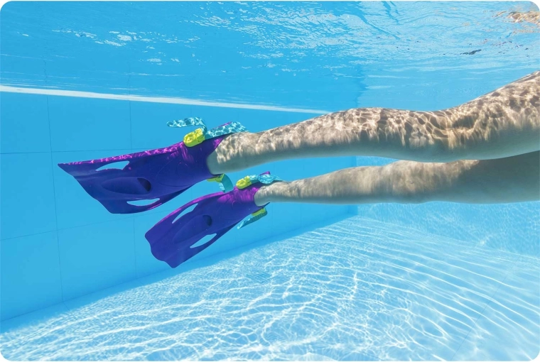 Palmes réglables pour une propulsion plus rapide