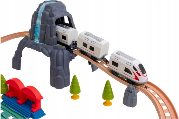 Voie à plusieurs niveaux avec tunnel et pont