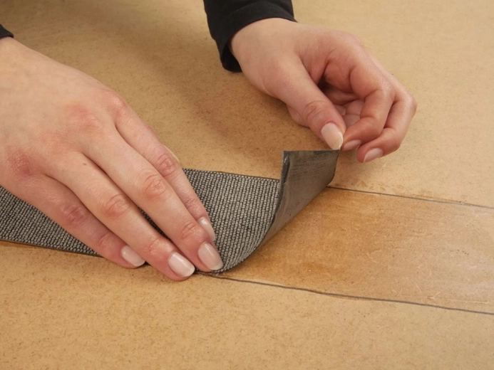 Bande flexible avec une structure réaliste