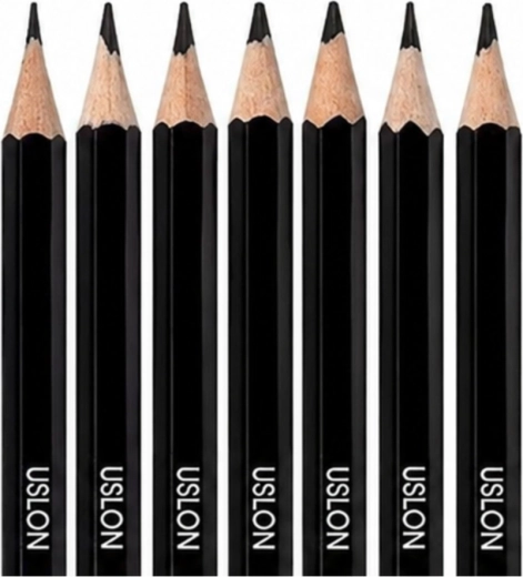 Crayons en bois confortables et faciles à tailler