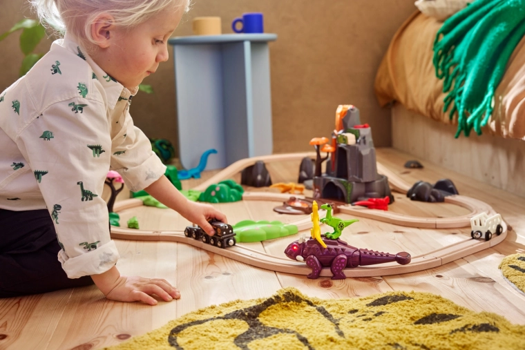 Compatible avec les circuits BRIO en bois