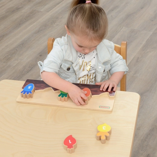 Développe la motricité fine et la logique