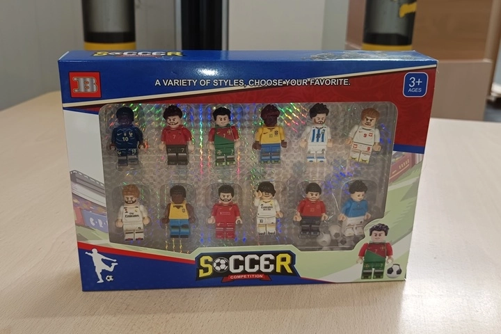 Figurine de footballeur de construction avec ballon - 1 pièce