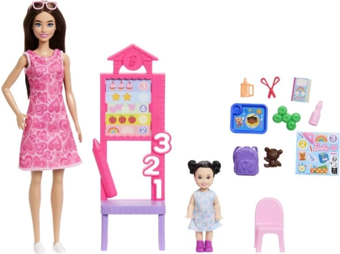 Salle de classe complète avec de nombreux accessoires