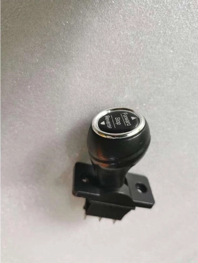 Levier de vitesse pour voiture électrique pour enfants Audi Q8 (marche avant/arrière) - 1 pièce