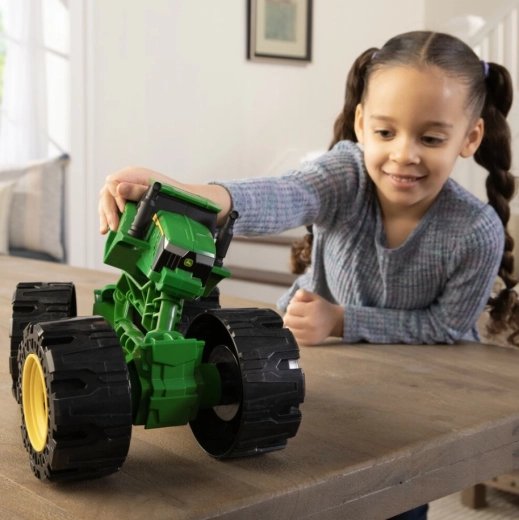 Grandes roues tout-terrain pour une conduite stable