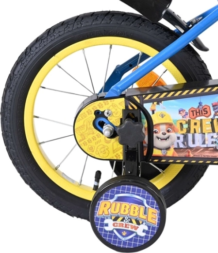Des débuts stables grâce aux petites roues amovibles