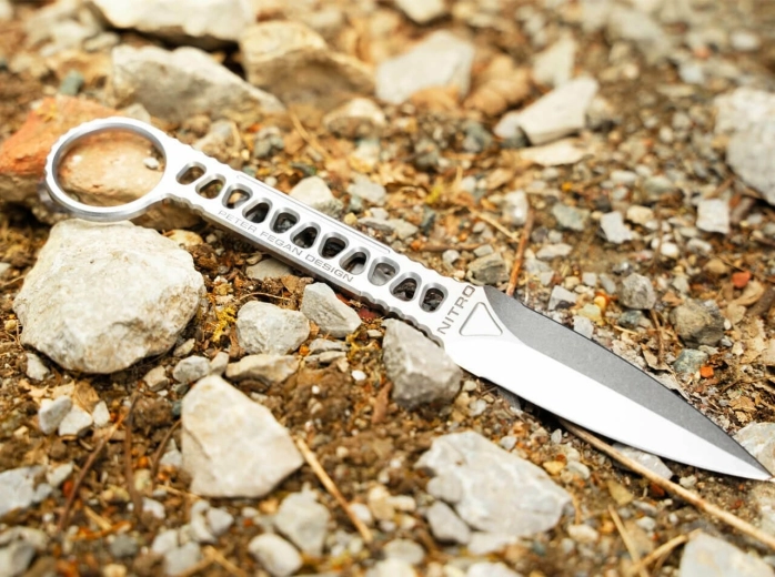 Étui en Kydex et adaptateur de ceinture