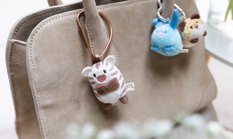 Accessoire stylé pour sac, clés et tenue