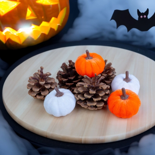 Décorations automnales citrouilles et pommes de pin, 8 pièces