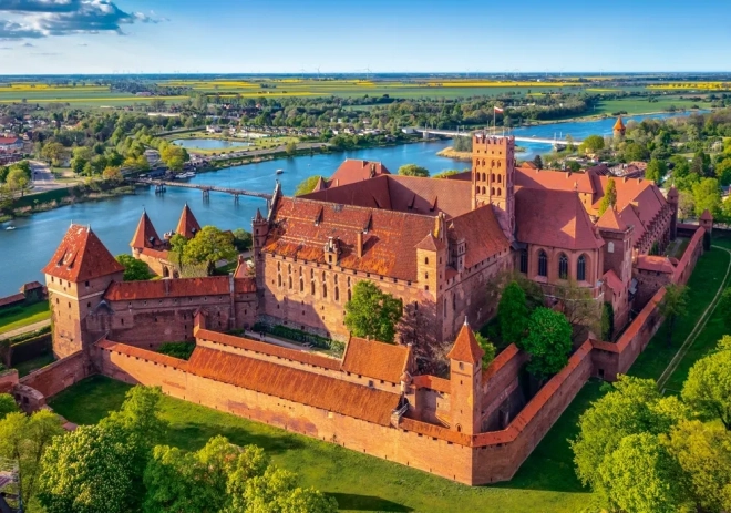 Puzzle 500 pièces - Vue sur le château de Malbork, Pologne