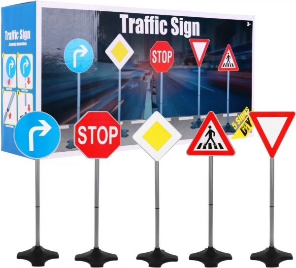 Set de 5 panneaux de signalisation sur pied pour petits conducteurs 3+