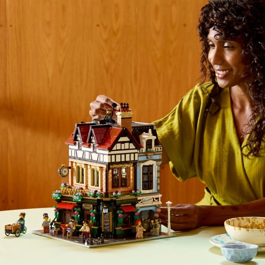 8 minifigurines et modularité grâce à la construction modulaire