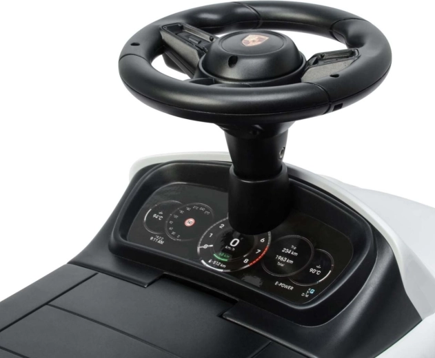 Look Porsche réaliste et divertissement au volant