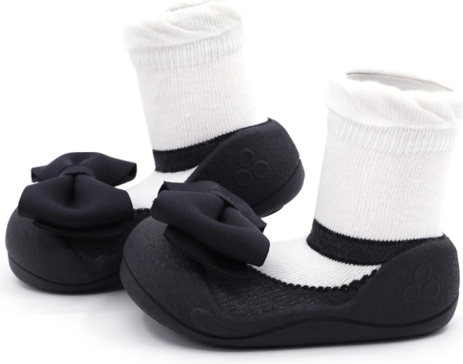 Sensation pieds nus et boîte à orteils large pour un développement sain