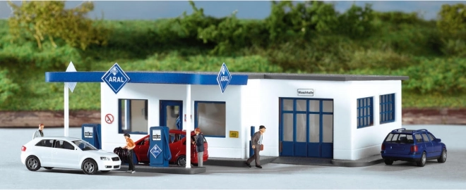 Kit station-service ARAL avec lavage PIKO HOBBY H0