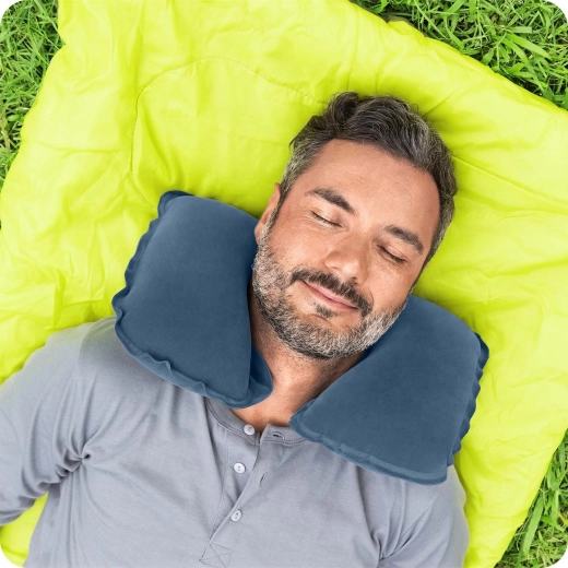 Soutien ergonomique de la nuque en voyage