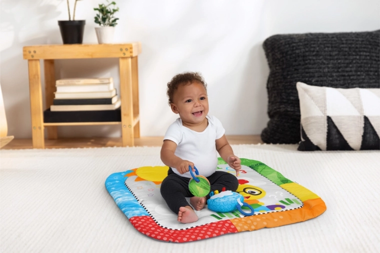 Cinq jouets pour développer les sens