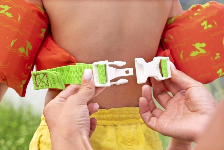 Fixation sûre avec boucle réglable