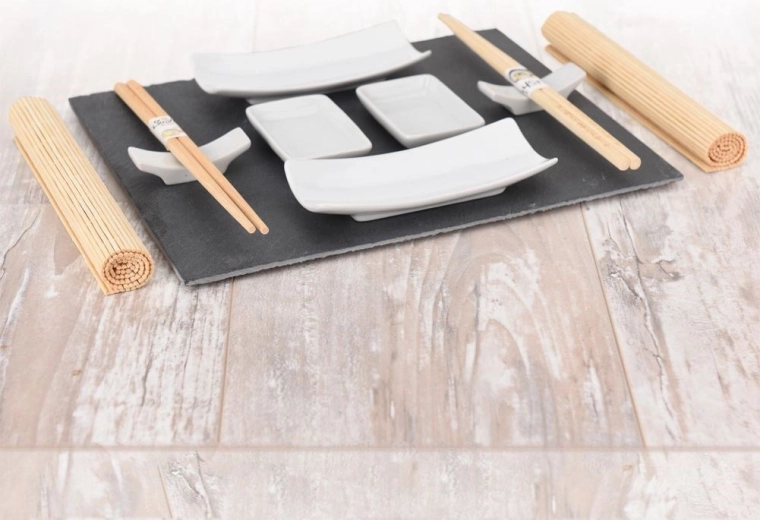 Matériaux premium : porcelaine, bambou, pierre