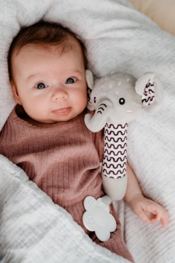 Prise en main facile et peluche toute douce