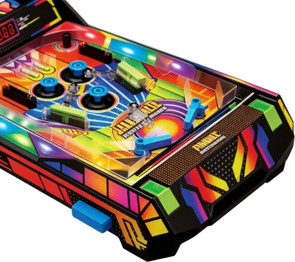 Deux flippers et un lance-bille pour un jeu dynamique