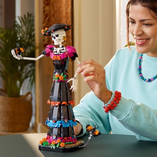 Pose et accessoires : papillons, soucis et socle