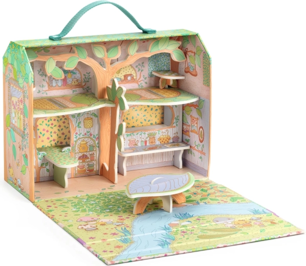 Une valise qui se transforme en maison dans les arbres