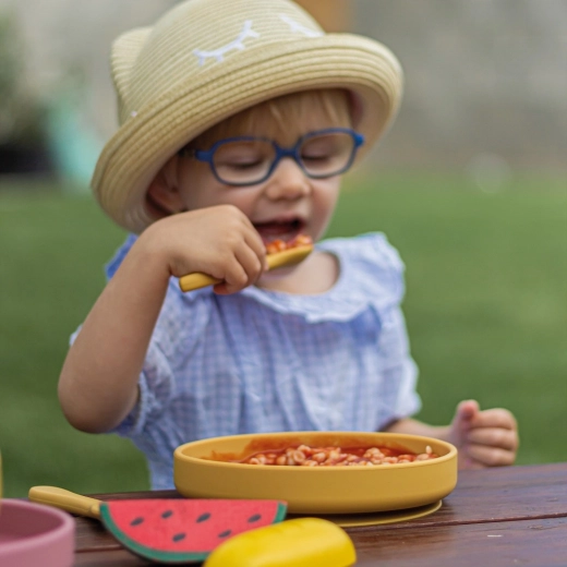 Assiette stable grâce à une ventouse puissante