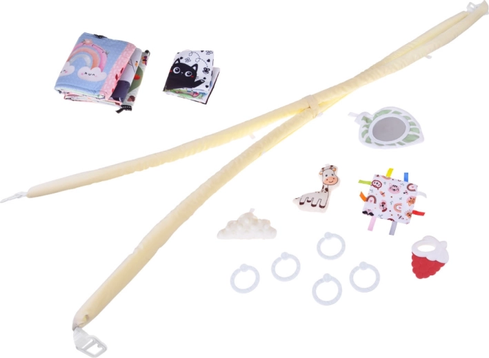 Riche set sensoriel : miroir, anneau de dentition, jouet bruissant et petit livre