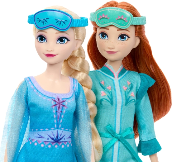 Poupées Anna et Elsa en tenues de nuit
