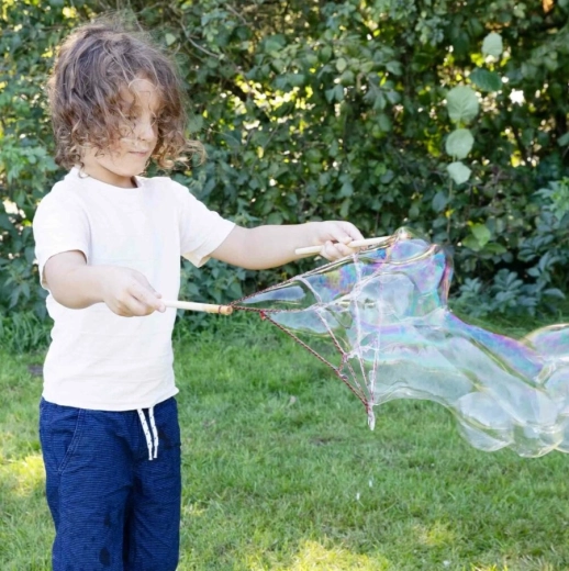 Un divertissement parfait en plein air pendant des heures