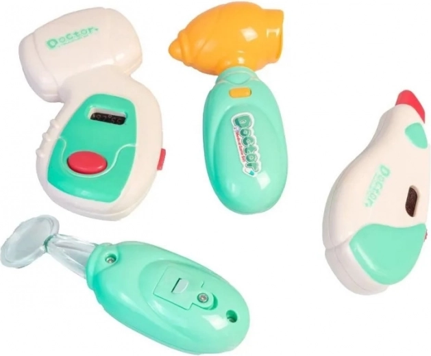 De nombreux accessoires pour jouer au docteur